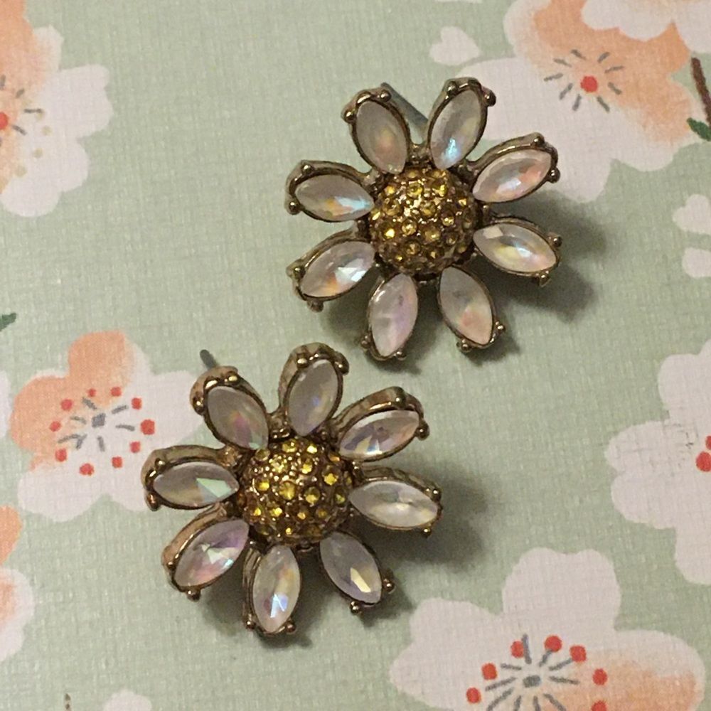 Daisy Sunflower Floral mini gems on shiny gold Stud mini minimalist earrings rtr